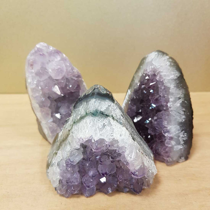 Amethyst Cluster with Polished Edge and Cut Base (assorted. approx. 6-7x5x5cm)