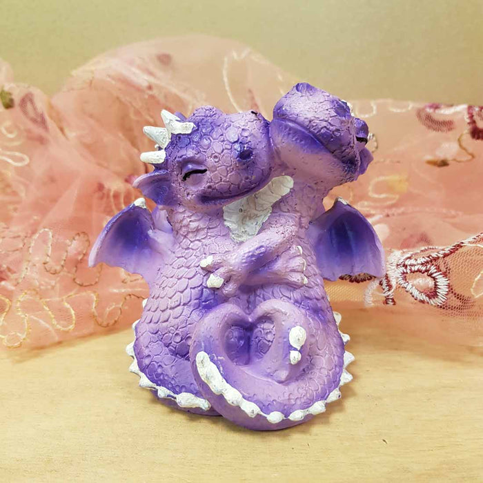 Purple snuggling dragons (approx. 9.3x7.5x8.8cm)