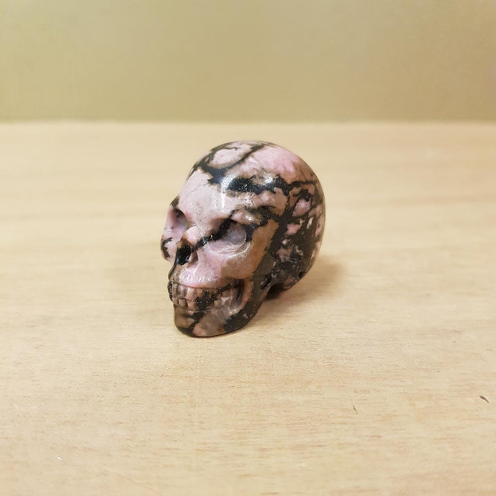 Rhodonite Skull (approx. 3x2.5x4cm)