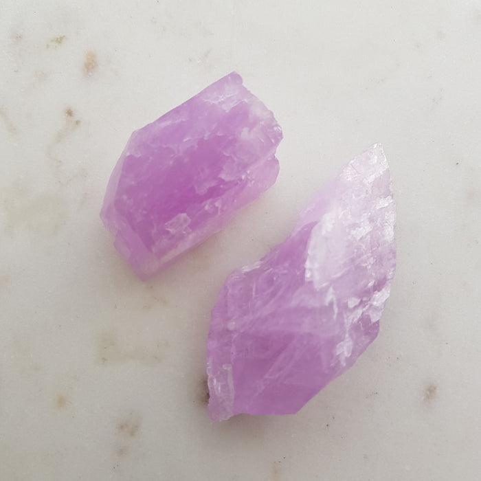 Kunzite Rough Rock (assorted. approx. 4x2.5x2cm)