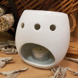 White Matt Skull Oil Burner