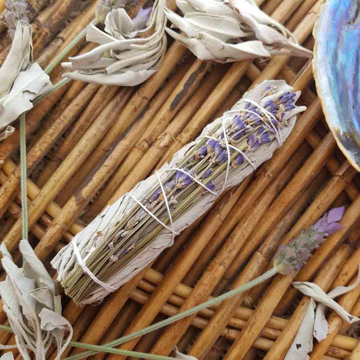 White Sage & Lavender Smudge Stick (approx. 12x3cm)