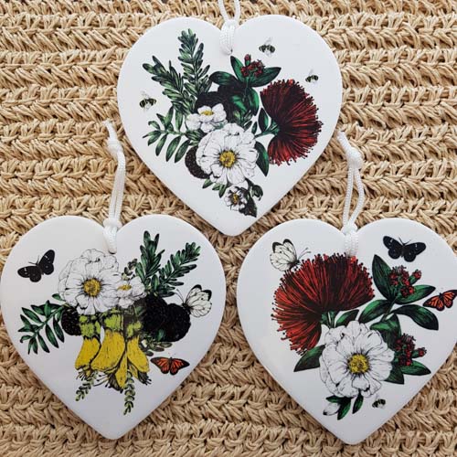 Native Flora & Fauna Ceramic Heart for the Wall (3 assorted approx. 15x15cm)