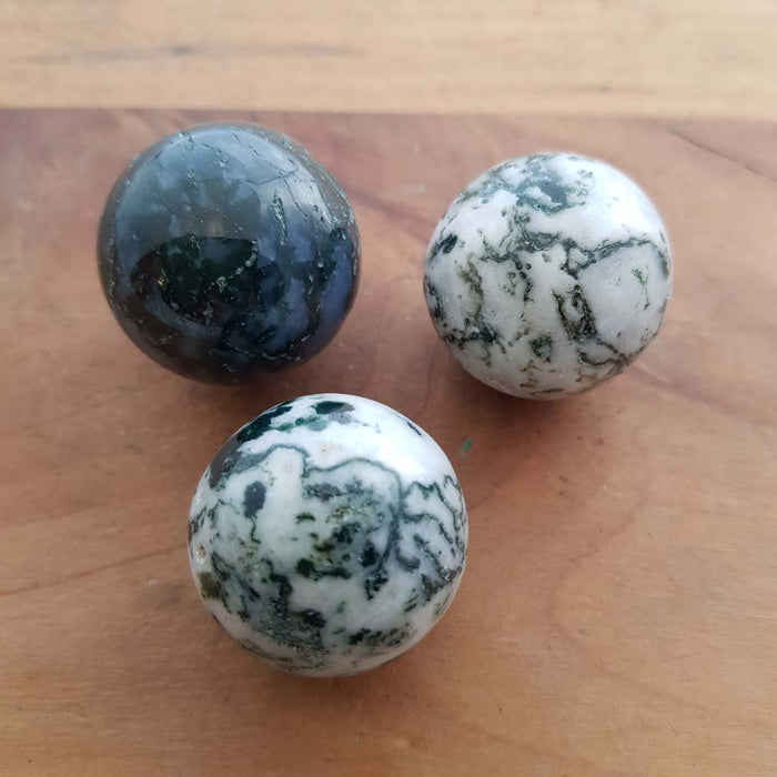 Moss Agate Sphere (assorted. approx. 3cm diameter)