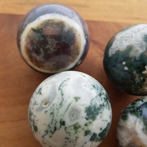 Moss Agate Sphere (assorted. approx. 4x4cm)