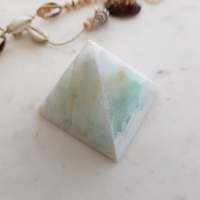 Caribbean Blue Calcite Pyramid (approx.5x5x5cm)