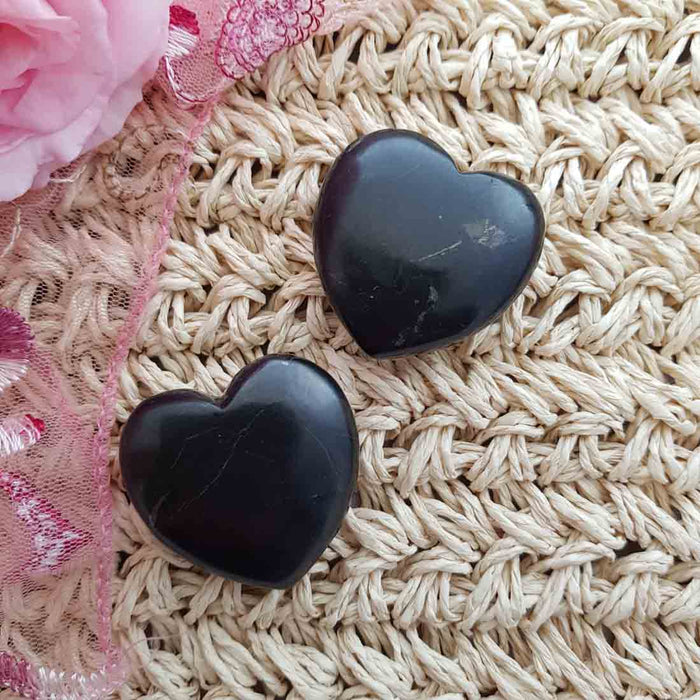 Shungite Heart (assorted. approx. 3.9-4x4cm)