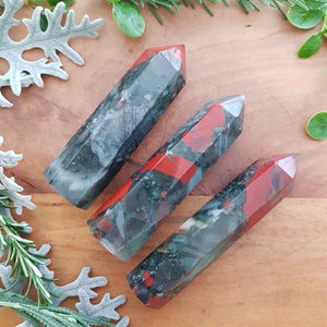 Bloodstone Polished Point from Australia (assorted. approx. 8.2-9.5x2.4-2.8x2.2-2.6cm)