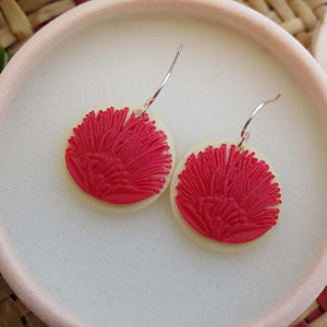 Rata Flower Earring (cream)