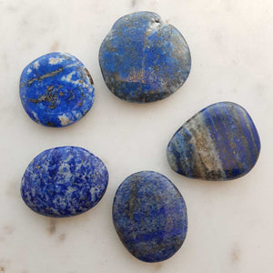 Lapis Flat Stone (assorted. approx. 4-4.4x3.4-4.2cm)