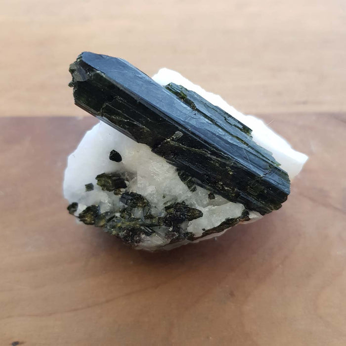 Black Tourmaline in Quartz (approx. 7x6.5x4cm)