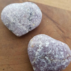 Lepidolite Heart (assorted. approx. 3.5x4cm)