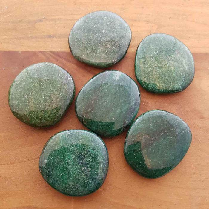 Fuschite Flat Stone (assorted. approx. 3.5-4x4-4.5cm)