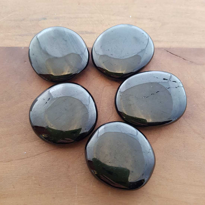 Jet Flat Stone (assorted. approx. 3.9-4.4x3.5-4.3x1cm)