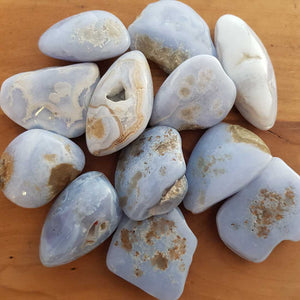 Blue Lace Agate Free Form Palm Stone (assorted. approx. 5-7x3-4cm)