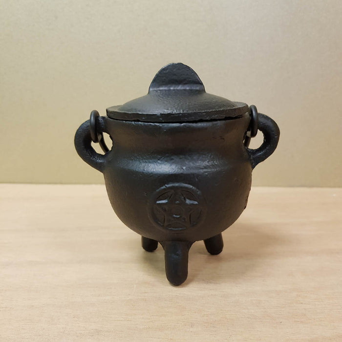 Pentacle Incense Cauldron (cast iron. approx. 10x7x10.5cm)