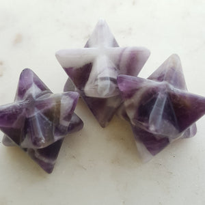 Chevron Amethyst Merkabah (assorted. approx. 2x2cm)