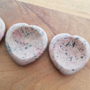 Rhodonite Heart Worry Stone (assorted. approx. 4x4cm)