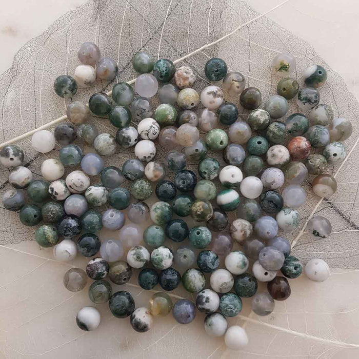 Green Tree Agate Bead (assorted. round. approx. 8mm)