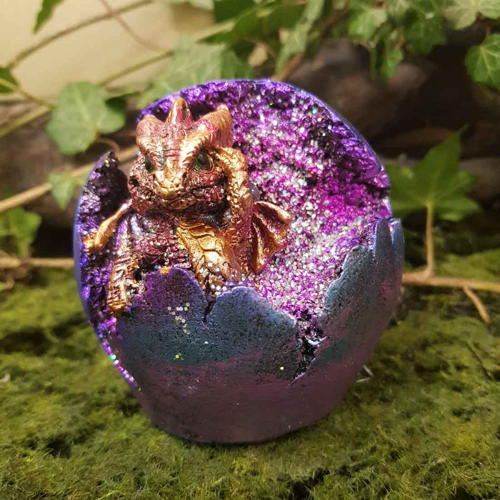 Red Dragon In Crystal Ball with LED (approx 8x8x7.5cm)