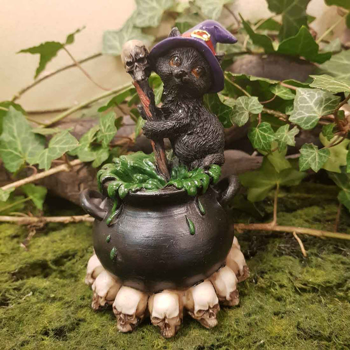 Black Cat With Purple Hat On Cauldron with LED(8.5x8x12cm)