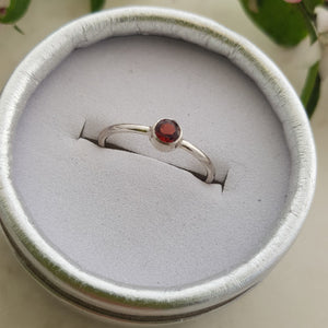 Garnet Ring Round