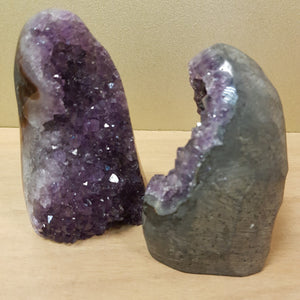 Amethyst Cluster with Polished Edge and Cut Base (assorted.pprox. 10x12x6cm)