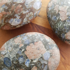 Llanite aka Que Sera Palm Stone (assorted. approx. 6-7x4.5-5x2-2.7cm)