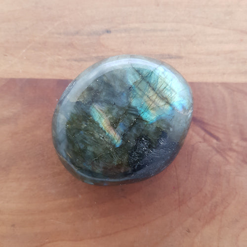 Labradorite Palm Stone (approx. 6.5x5.5x2.5cm)