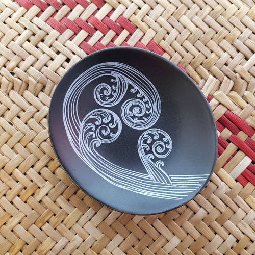 Black With Silver Ponga Dish (approx10x9cm)
