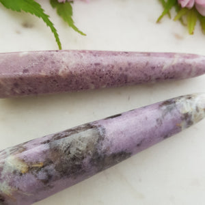 Lepidolite Partially Faceted Wand (assorted. approx. 10x2cm)