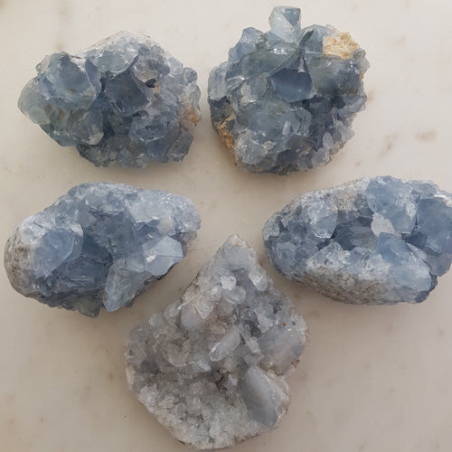 Celestite Geode/Cluster (assorted. approx. 5.7-8.7x3.5-5.3x3.1-5.5cm)