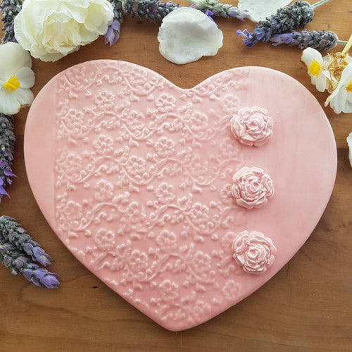 Pink Embossed Ceramic Heart With Roses (approx 18x16cm)