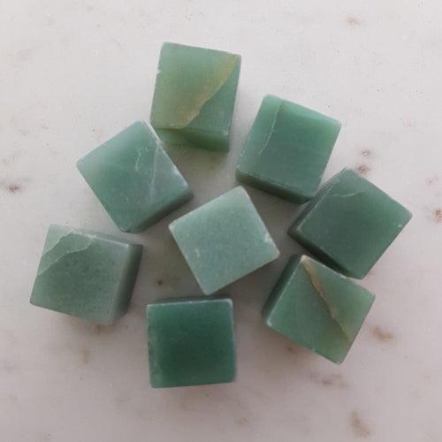 Green Aventurine Cube (assorted. approx. 2.3x2.3x2.3cm)