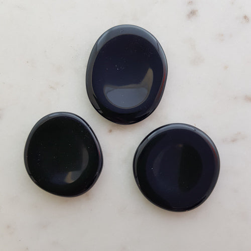 Black Obsidian Worry Stone (assorted. approx. 3.4-3.9x3.9-4.9cm)