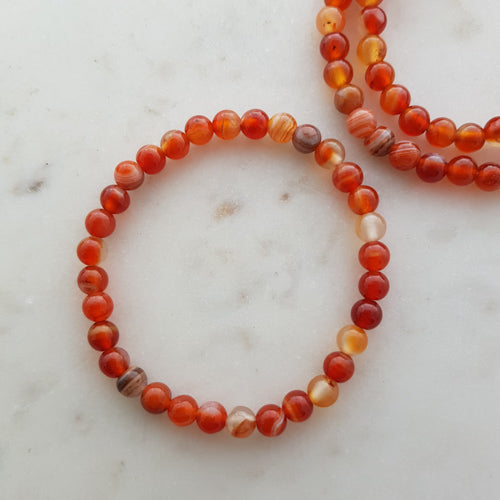 Red Agate Bracelet (assorted. approx. 6mm round beads)