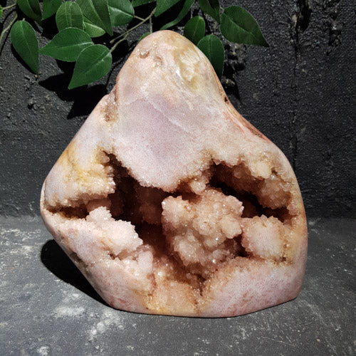 Pink Amethyst Geode (approx. 23x23x12cm)