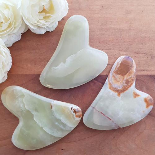 Banded Calcite Gua Sha Massage Tool (assorted. approx. 9.3x7.5cm)