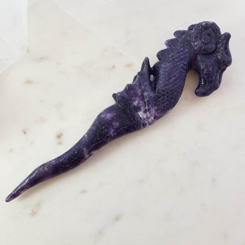 Lepidolite Mystical Creature Wand (approx. 19x5x3cm)