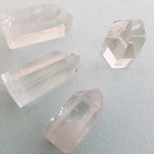 Clear Quartz Polished Point (assorted. approx. 2.5-3.5x1.5-2.5x1.5-2cm)