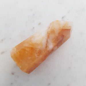 Golden Quartz Polished Point (approx. 10.9x4.7x4cm)