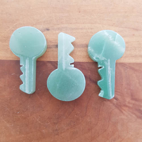 Green Aventurine Key (assorted. approx. 5x2.7x1cm)