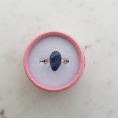 Sapphire Ring (sterling silver. size 6)