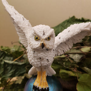 Snowy Owl On Crystal Ball (approx 23x19x7cm)