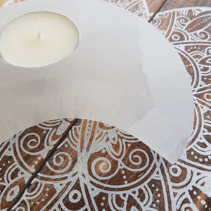 Selenite Crescent Moon Candle Holder (assorted. approx. 11.4x7.8-9x3.5-4cm)