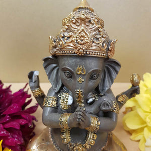 Ganesh Praying