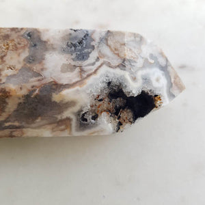 Agate Partially Polished Point (approx. 9x4.5x2.9cm)
