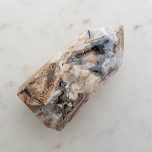 Agate Partially Polished Point (approx. 9x4.5x2.9cm)