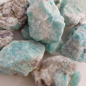Amazonite Rough Rock (assorted. approx. 5.4-7x4-6.3x1.8-4.3cm)