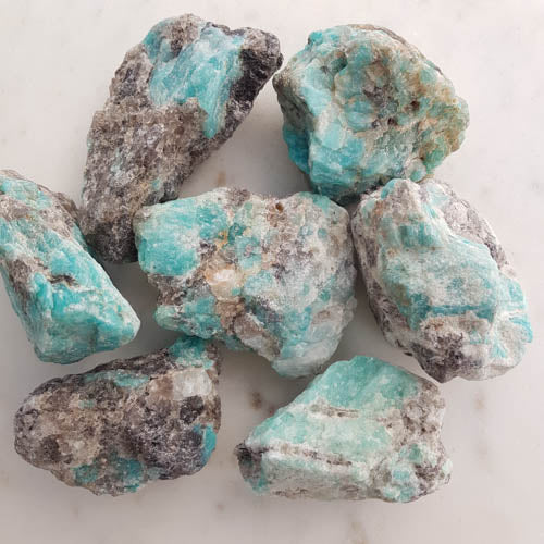 Amazonite Rough Rock (assorted. approx. 6-9x4.3-6.4x2.8-4.3cm)